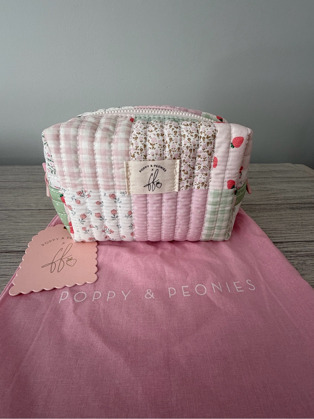 🍓 Poppy & Peonies Wild Strawberry Patchwork Quilted Cosmetic Pouch 🍓
